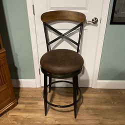 COUNTER HEIGHT SWIVEL STOOL 3 AVAILABLE - LIST PRICE FOR 1 - PRICE REDUCED!!