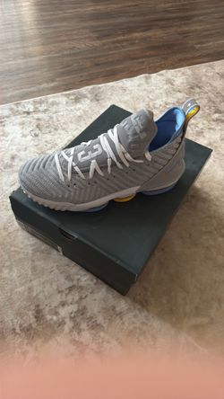LeBron 16