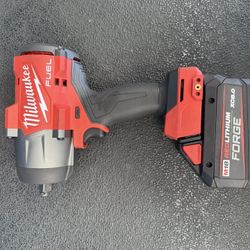 Milwaukee 1/2 Impact with Battery