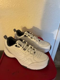 TENNIS SHOES (MEN’S) SIZE 10