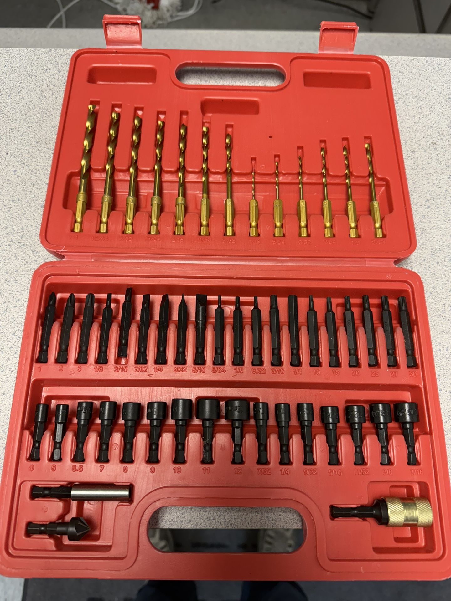 MAC 52-PC. 1/4" Hex Quick-Disconnect Titanium-Nitride Coated Drill Bit and Driver Set