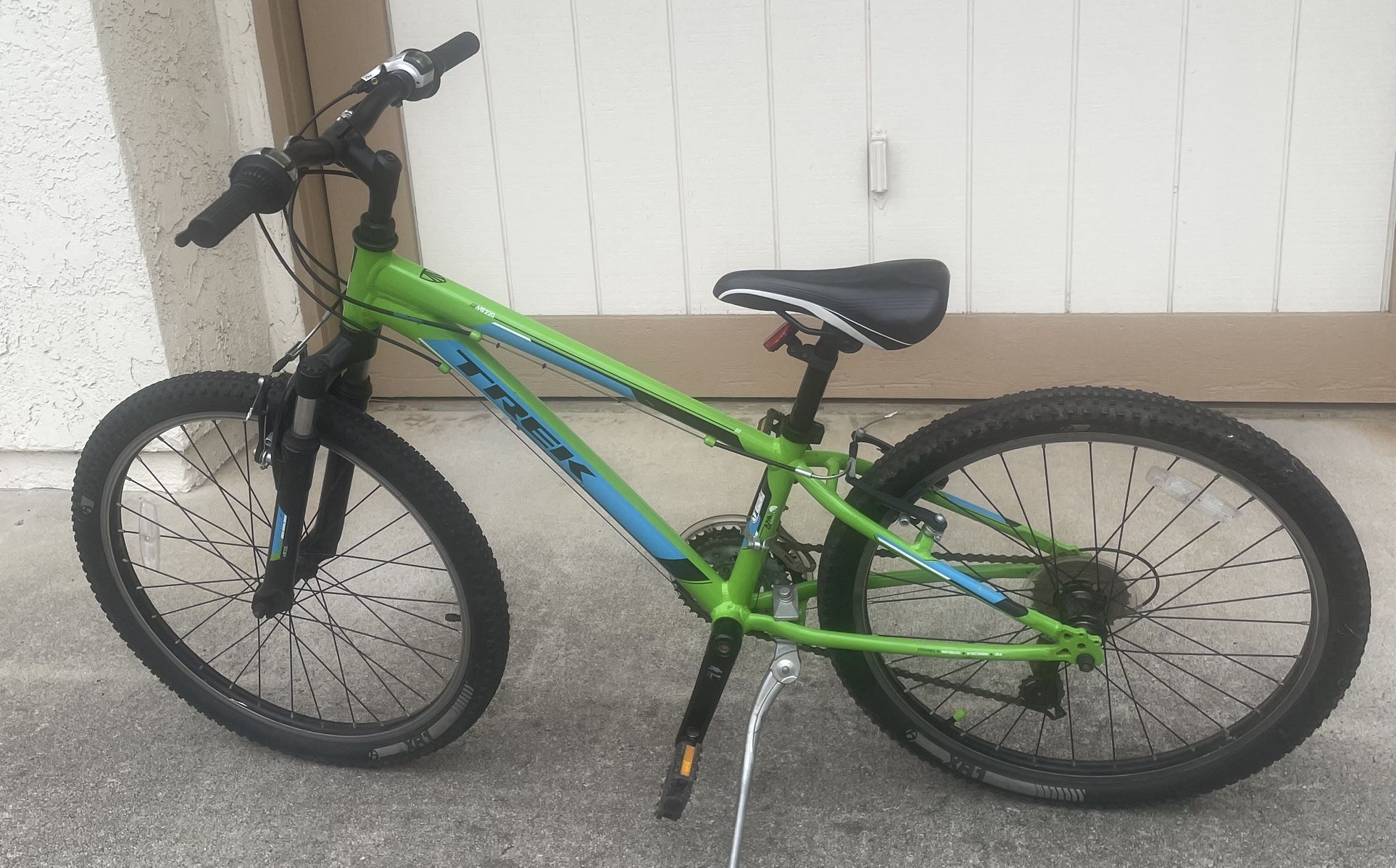 Trek MT220 Bike
