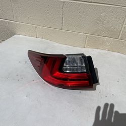 Lexus ES300 Tail Light 2016, 2017, 2018, Lexus ES 350 tail light, Lexus ES300, ES350, ES300h Tailight, oem original part 