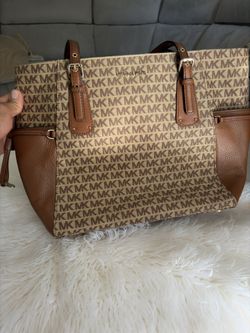 MK Voyager Tote Bag – Like New