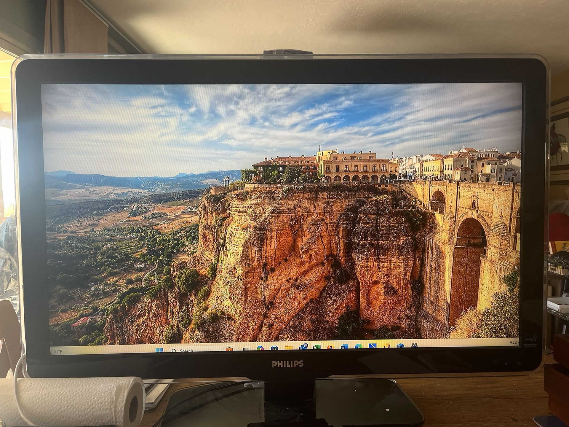 42-in Full HD 1080p LCD TV