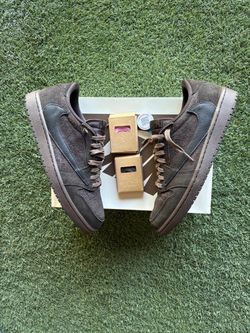 Travis Scott Jordan 1 Velvet