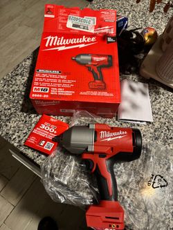 Milwaukee M18 2666-20 Brushless 1/2" High Torque Impact Wrench