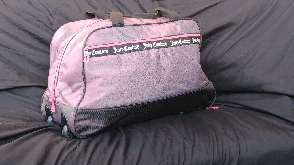 JUICY COUTURE ROLLING LUGGAGE BAG