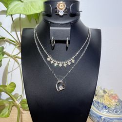 5- piece jewelry set
