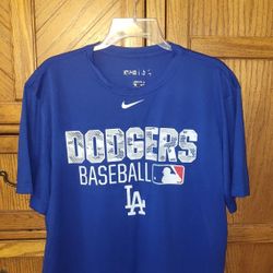 Adult Men's Size XL- LA Dodgers T-shirt PRICE Is Firm 