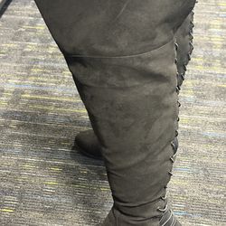 Women’s Over The Knee Black Boots Size 7.5 Lace Up Back Zip Flat Suede