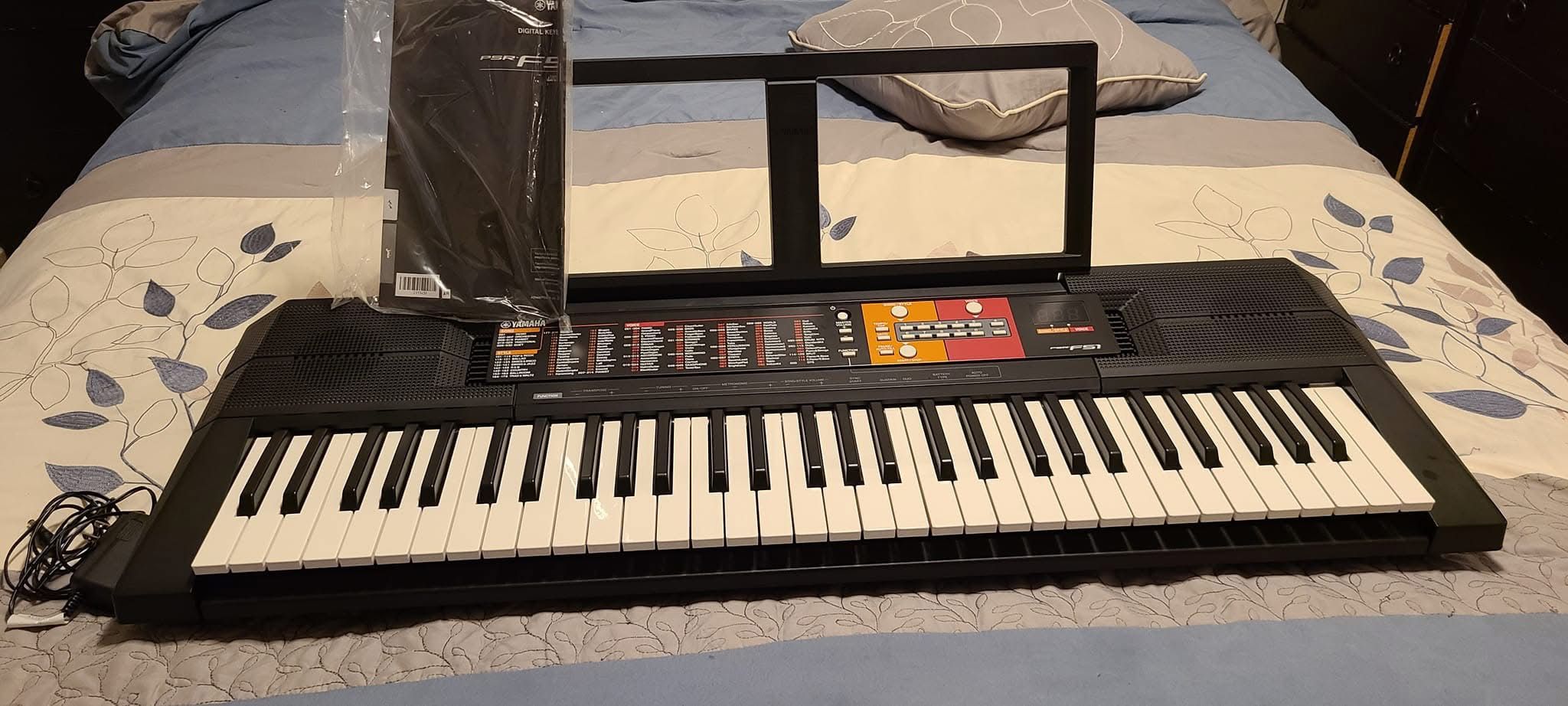 Yamaha Digital Keyboard PSR-F51