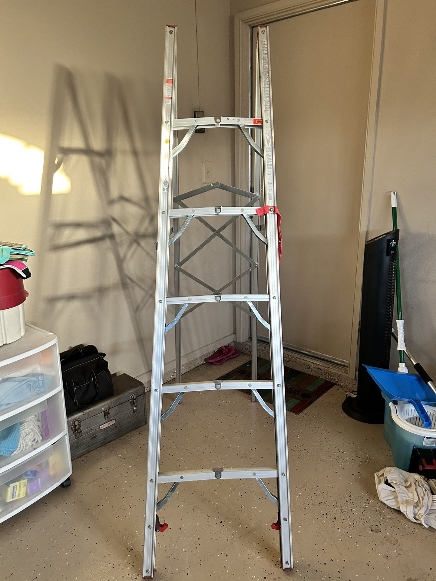 6ft Fold up Ladder