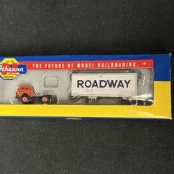 Athearn N Scale Ford C Tractor With Roadway Trailer Orange