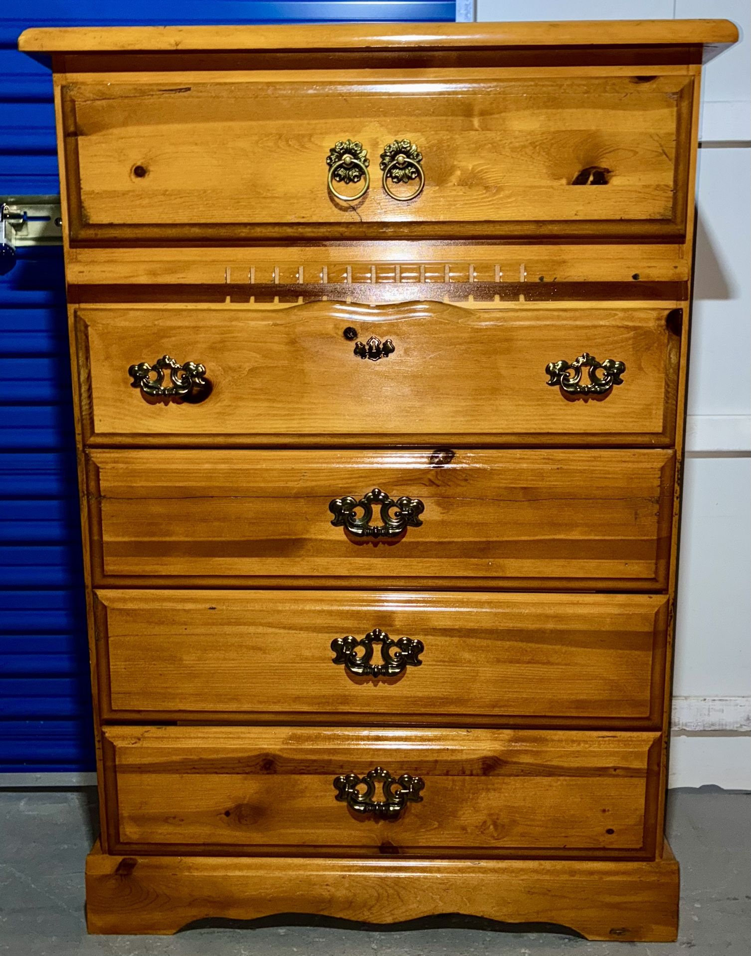 Nice Solid 5-Drawer Dresser (+Free Local Delivery)