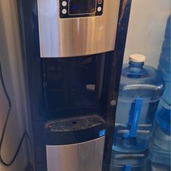 Free Water Dispenser