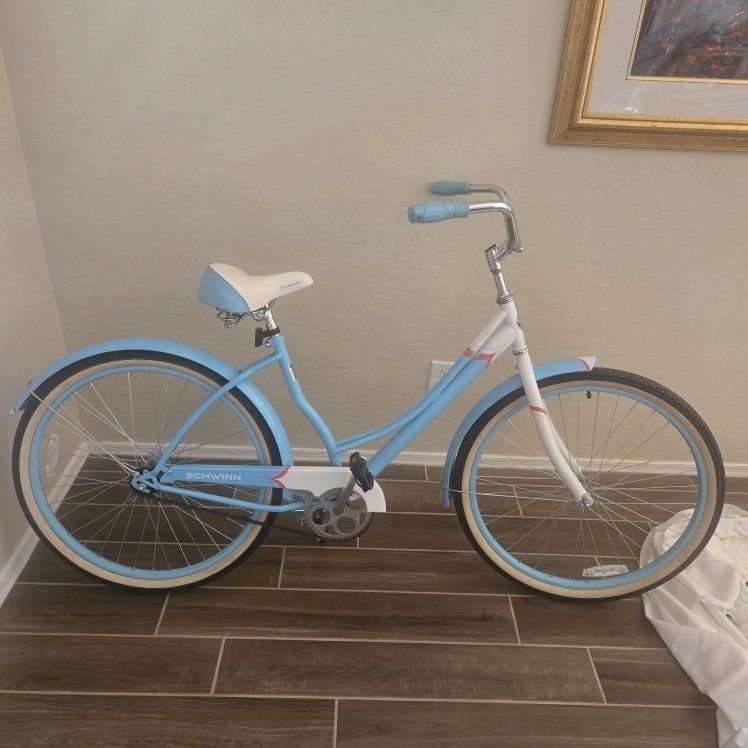 Schwinn Bike 26 Inch Excellent Condition, Pickup Up Only Phx 