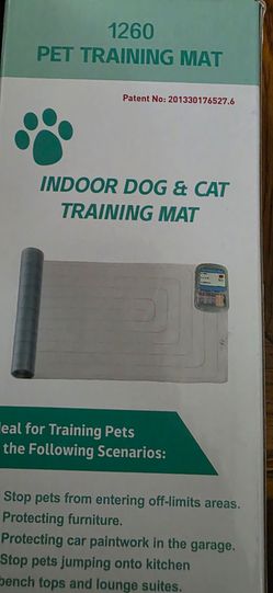 Dog or cat training mat