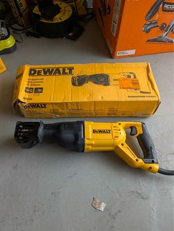 DEWALT 12 Amp Corded Variable Speed Reciprocating Saw – New