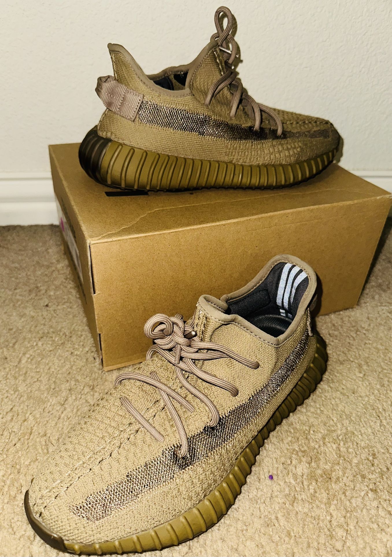 Yeezy 350 Sneakers 