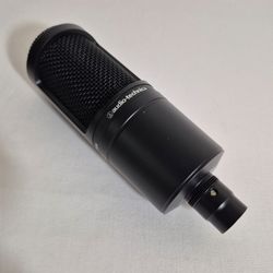 Audio Technica AT2020 Cardioid Condenser Microphone w XLR