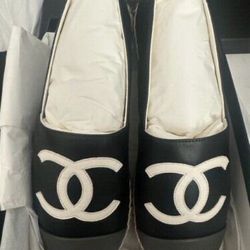 CHANEL Espadrilles Logo Flats - New Size 39 NEW Never Worn, Shoe Covers  Included for Sale in Ossining, NY - OfferUp