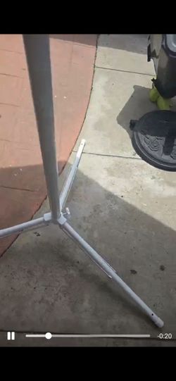 Base  para umbrela  fácil de armar y desarmar  ojo solo se vende la base la umbrela tiene que comprarla por separado