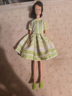 1960s Mattel Barbie Midge BRUNETTE DOLL, Green Dress, Bathing Suit, Shoes