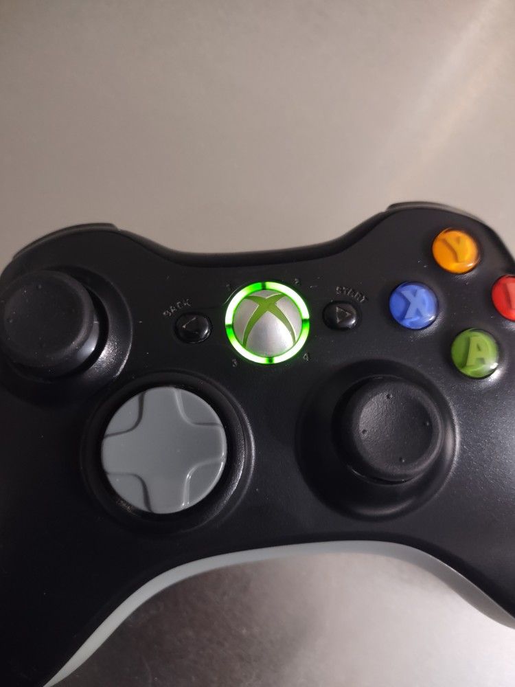 XBOX 360 WIRELESS CONTROLLER