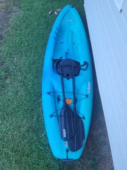 🚣‍♂️ Lifetime Triton 10’ Kayak with Paddle 🚣‍♀️