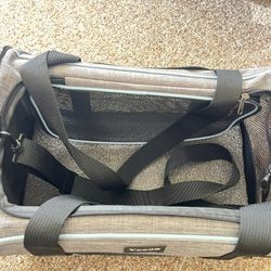 Small Cat/dog Carrier 