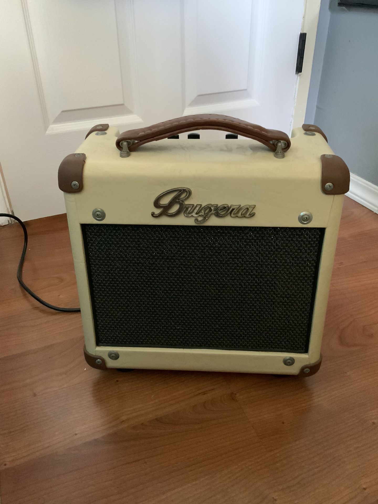 Bugera BC15 15Watt Vintage Guitar Amp with 12AX7 Tube for Sale in
