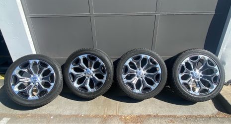Dodge Rims 22” Gently Used - Lots of Tread Left