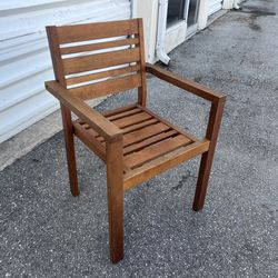 Solid Wooden Bamboo Acacia Garden Patio Accent Chair! Excellent condition! Made to endure outdoor elements 22x34x26in Seat Height 18in