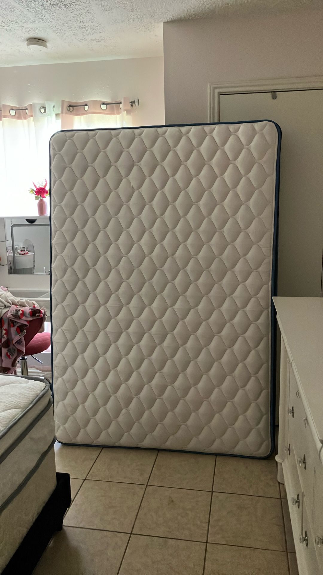 Full Size Matress Good Condition