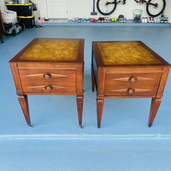 Beautiful Vintage pair of Solid Mahogany end tables with dovetail drawer