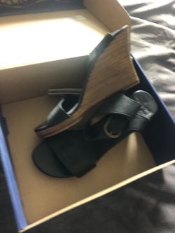 Women, sandals, size 7.5