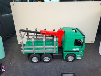 Bruder Mercedes Benz 4143 Logging Truck Timber Crane