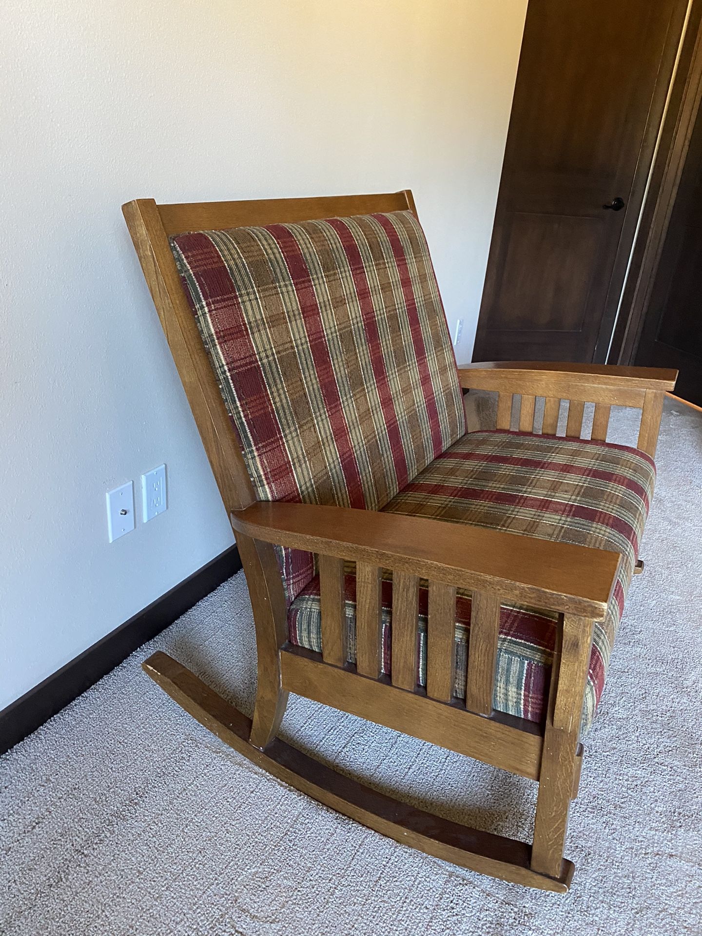 Flexsteal Double Rocker Perfect for Mom and little ones!