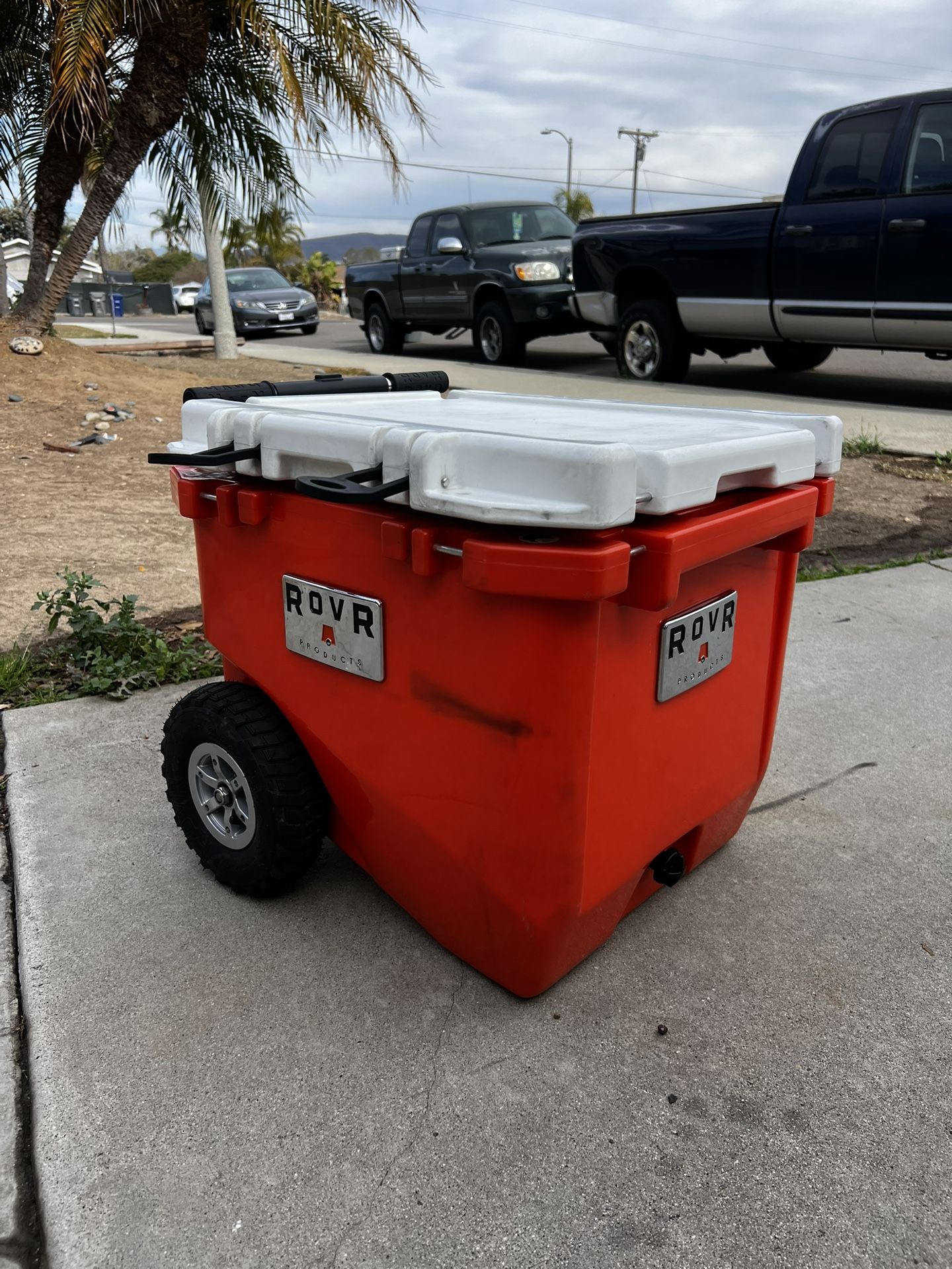 Rovr 45L Premium Rolling Cooler
