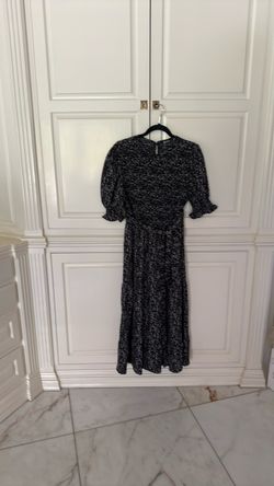 So elegant dress for all the occasion size medium, too large