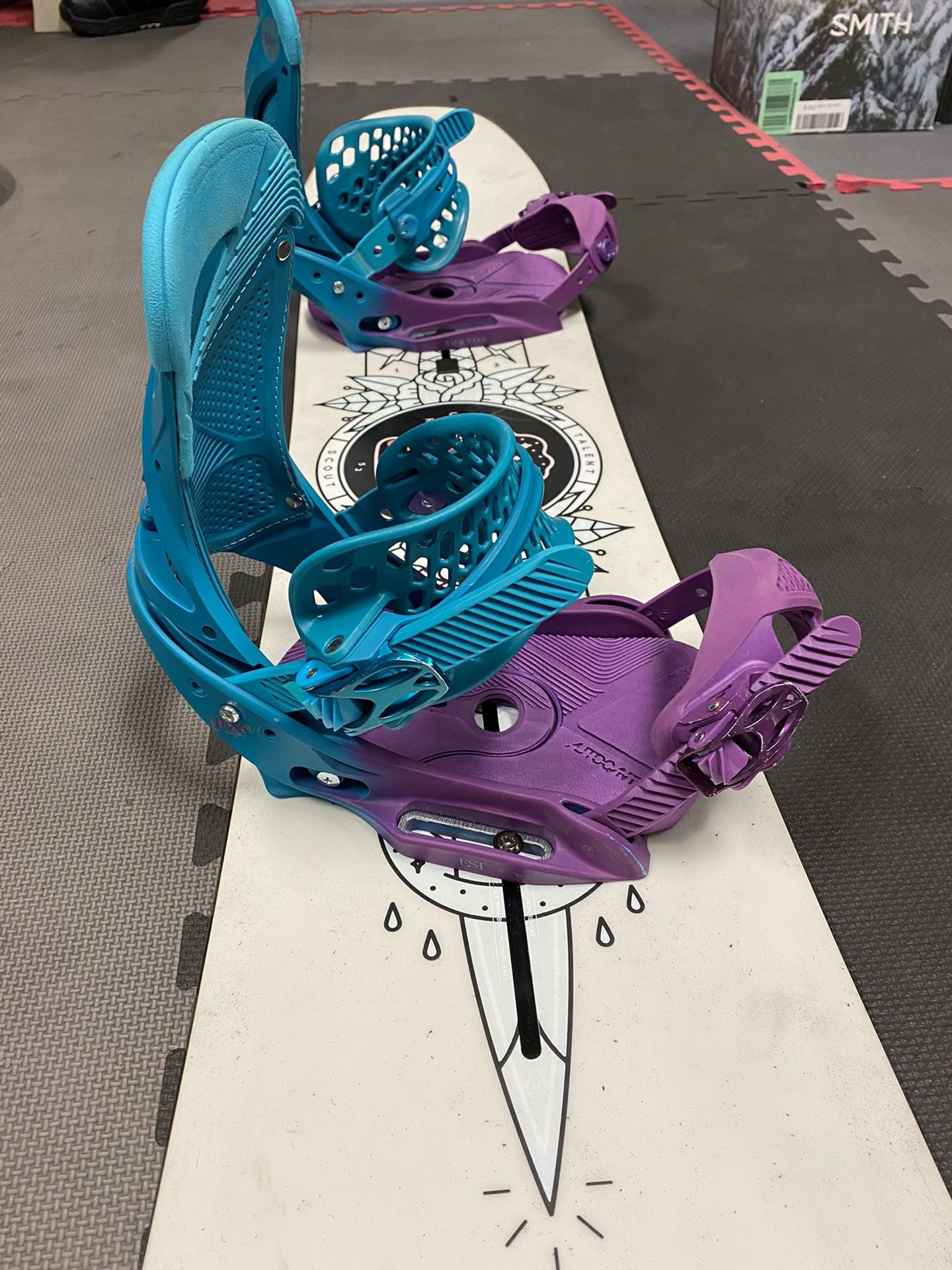 New Burton Talent Scout 151 snowboard with Burton Lexa Est New Burton Talent Scout 151 snowboard with Burton Lexa Est