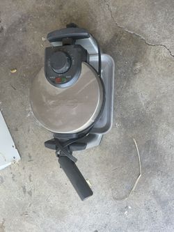Rotating Belgian Waffle Maker