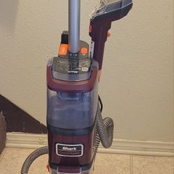Shark CarpetXpert Carpet Cleaner