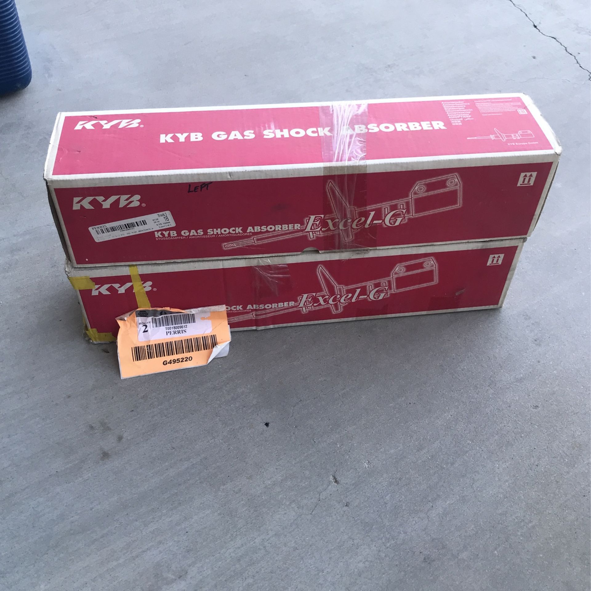 BMW 2001 330 CI KYB Gas Struits