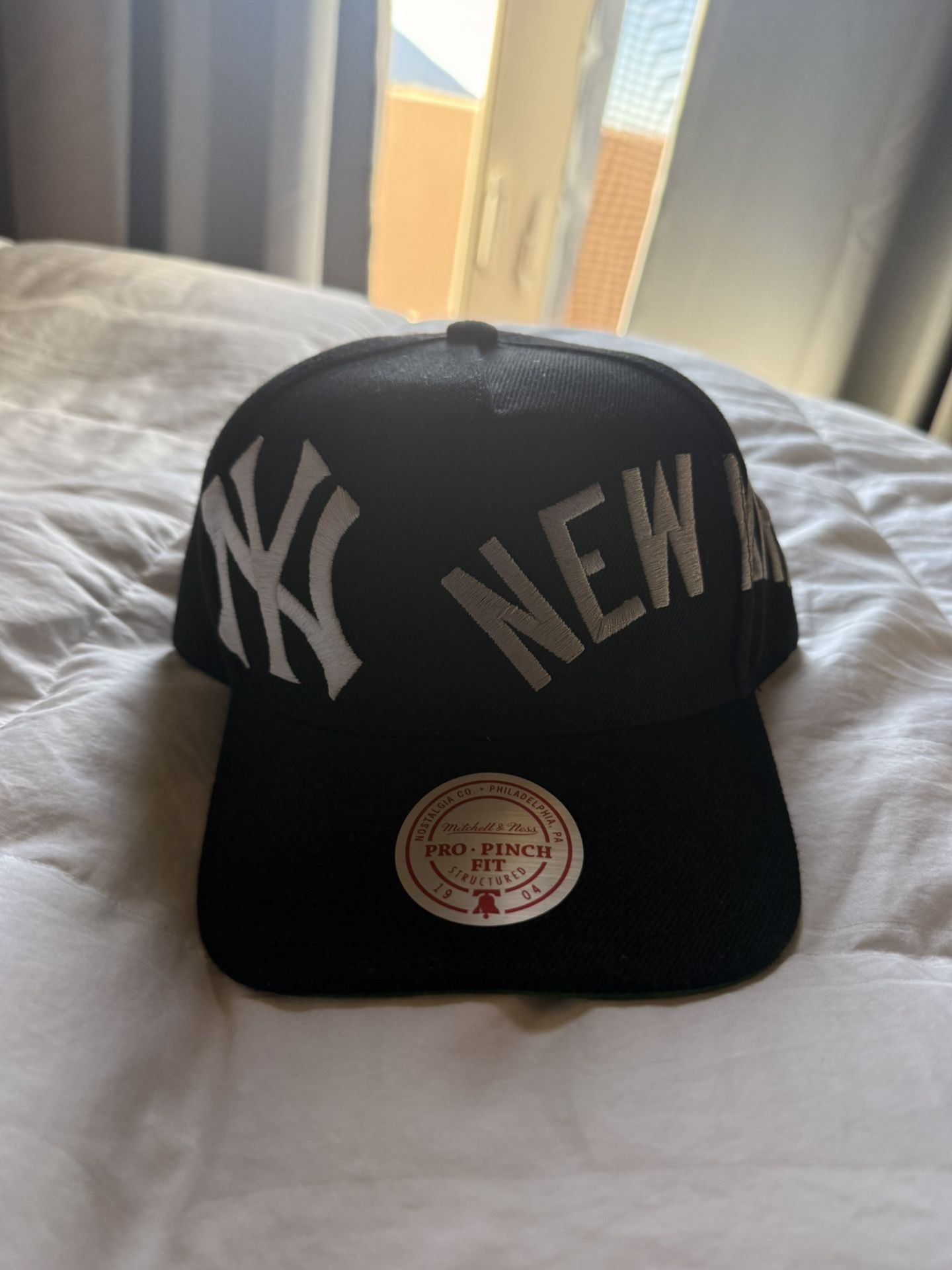 Mitchell & Ness Yankees Snapback Hat