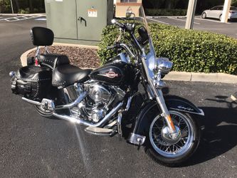 2006 Harley Davidson FLSTCI Heritage Softail.