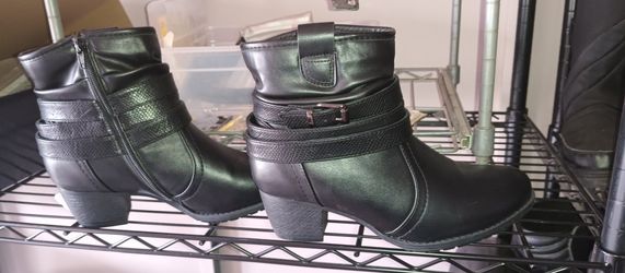 Women's Black Ankle Boots Size 9