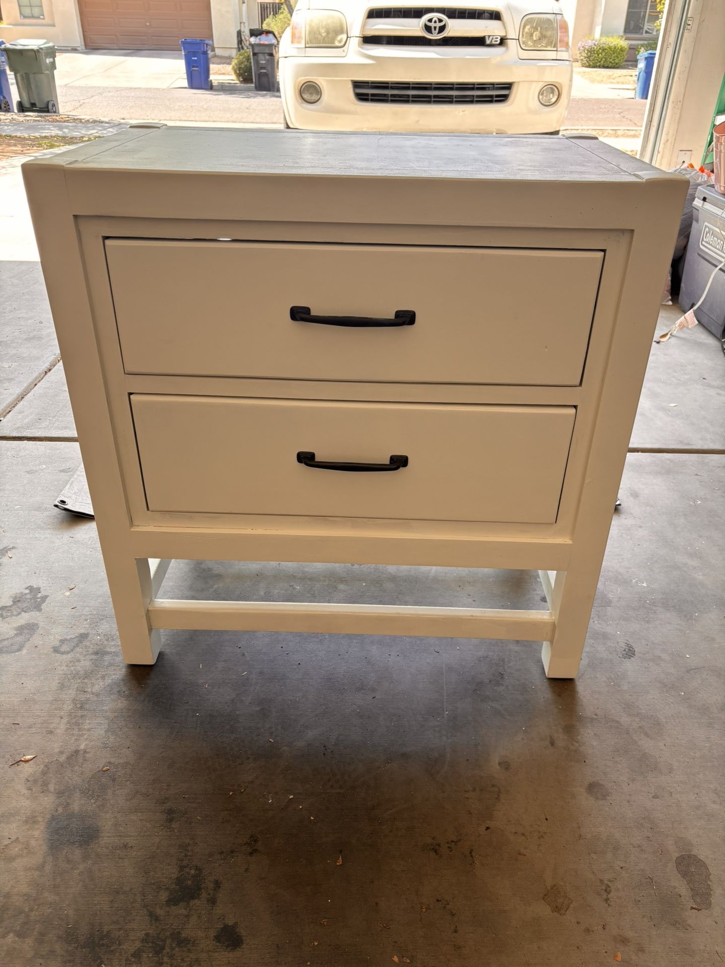 2 Drawer End Table