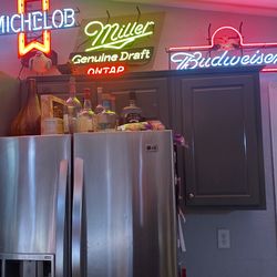 Budweiser Neon Bar Light
